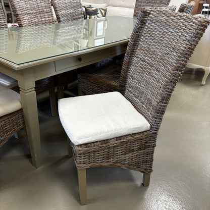 Table & Chairs