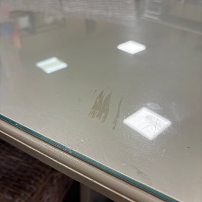 Table & Chairs