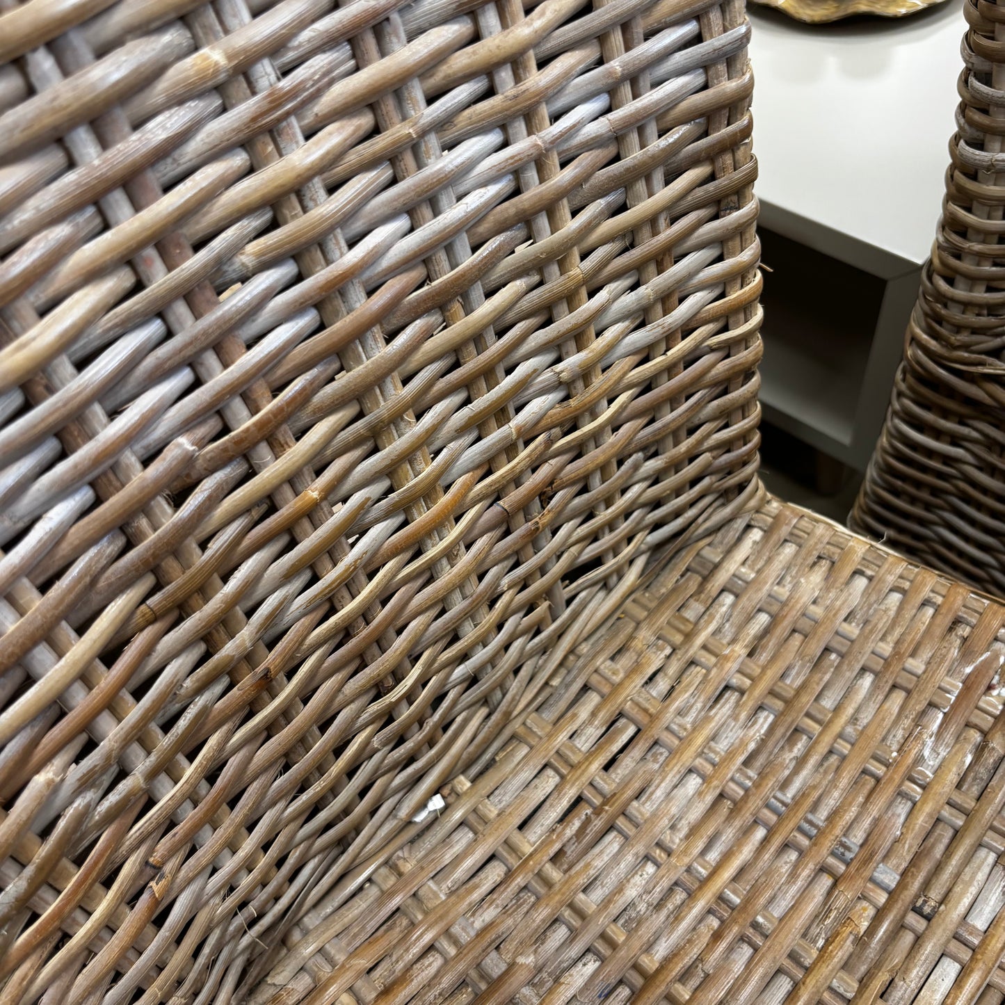 Table & Chairs