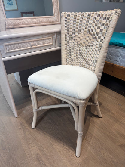 Dresser Set