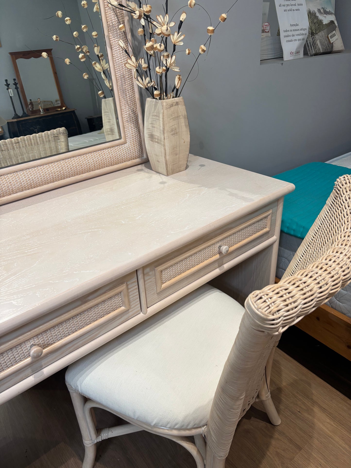 Dresser Set