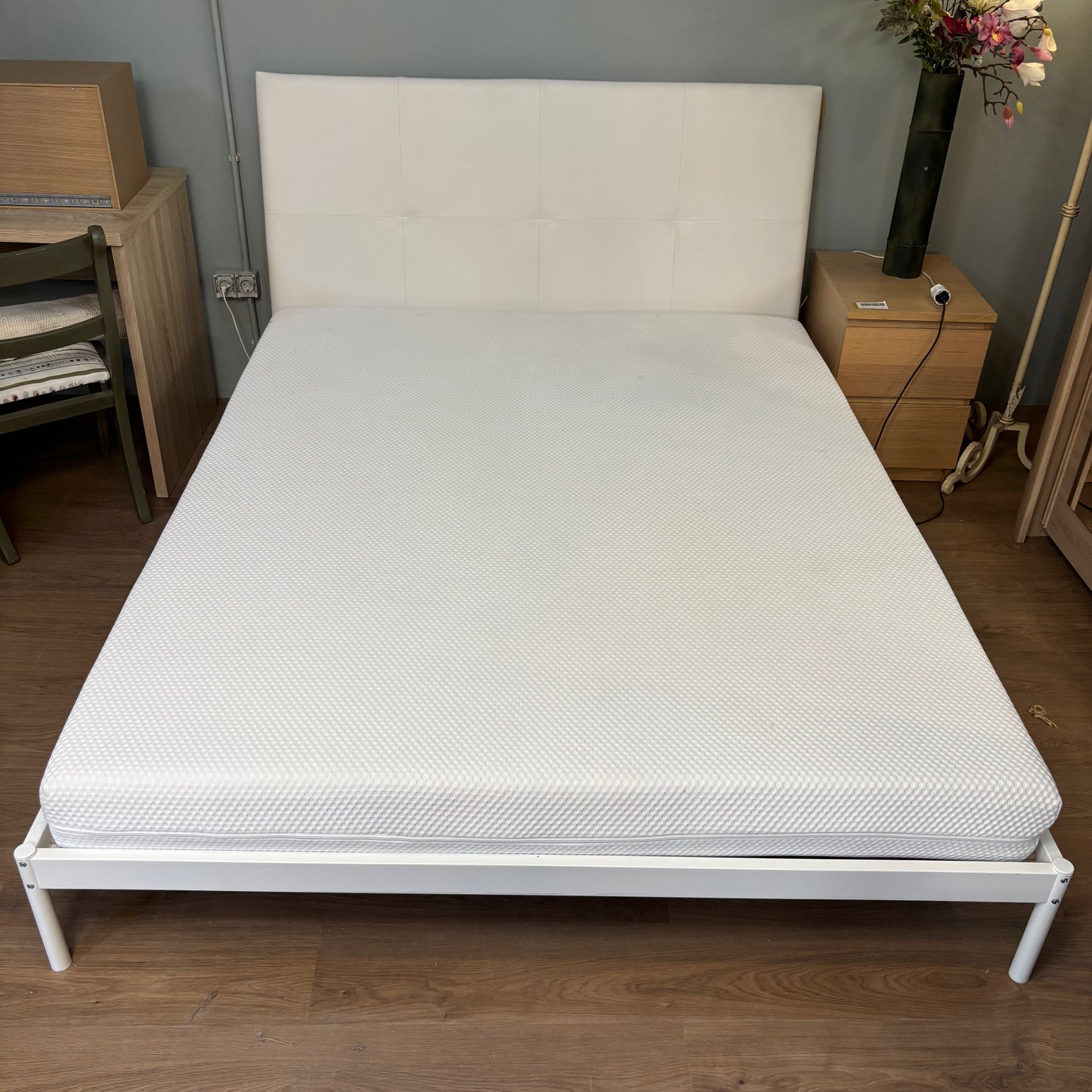 Double Bed