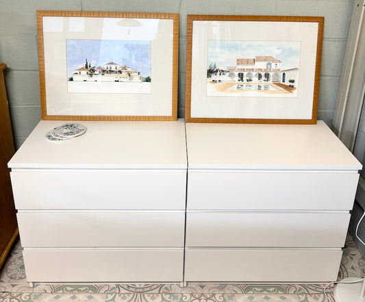 Par de cómodas