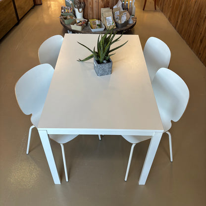 Table & Chairs