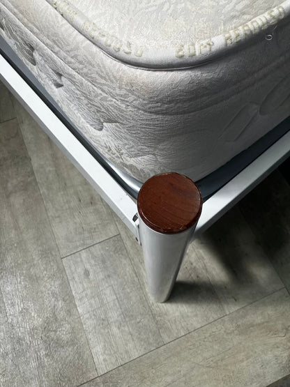  Cama de solteiro