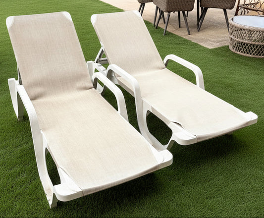 Loungers