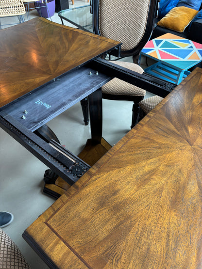 Mesa e Cadeiras