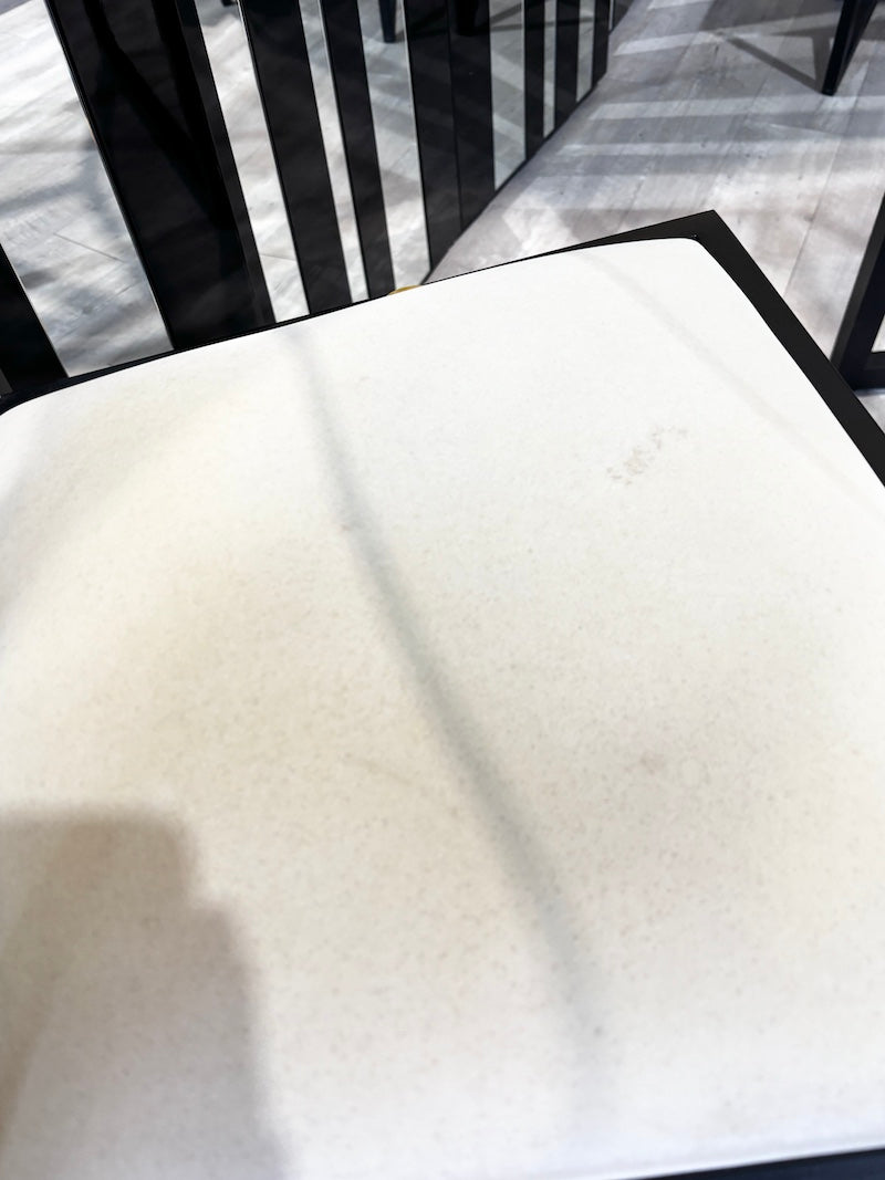 Table & Chairs