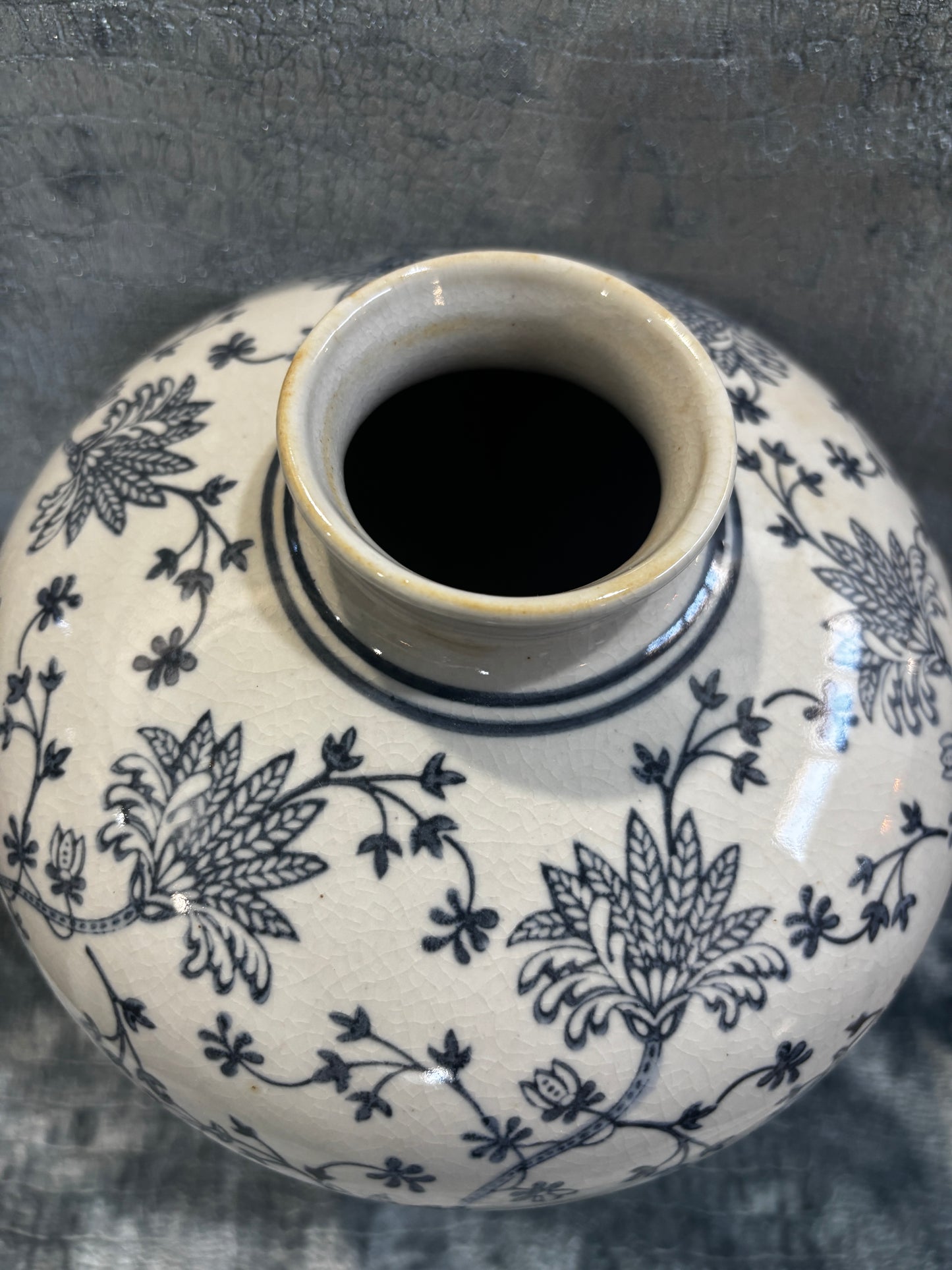 Ceramic vase