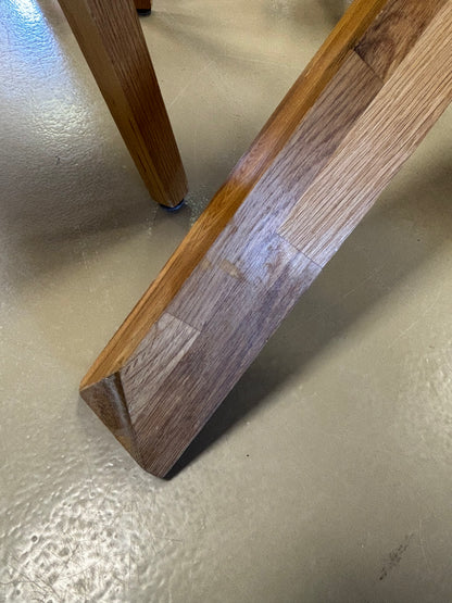 Table & Chairs