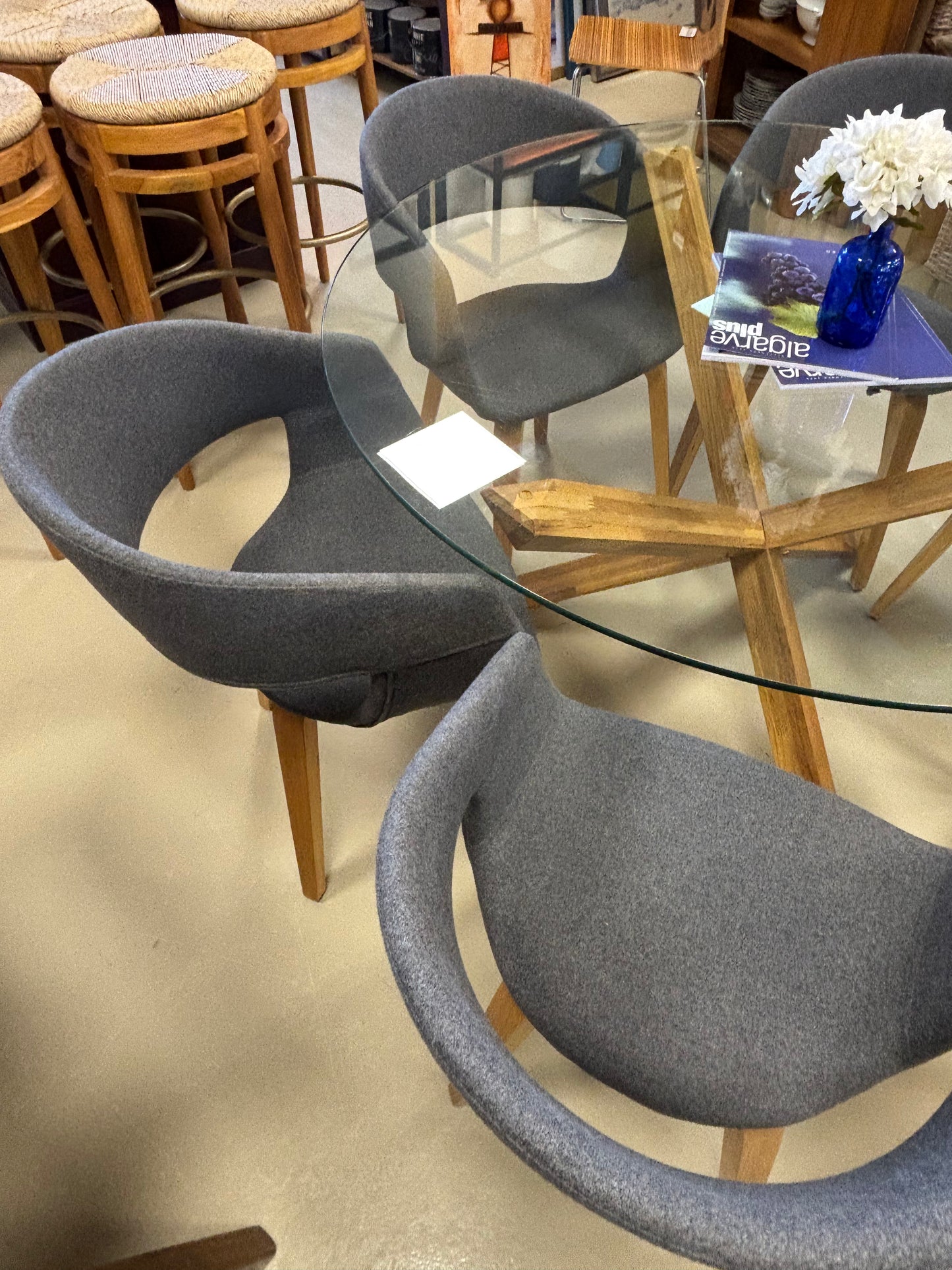 Table & Chairs