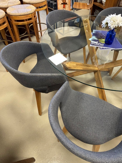 Table & Chairs
