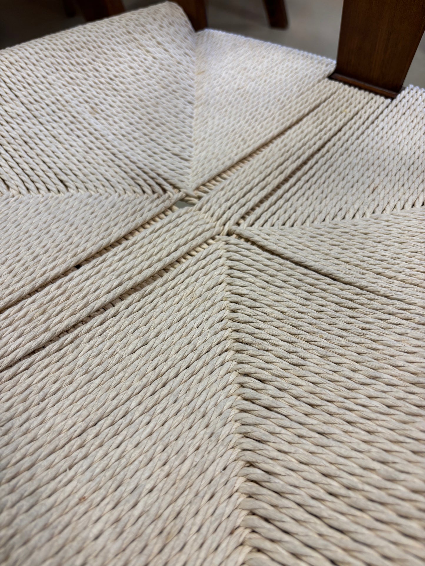 Table & Chairs