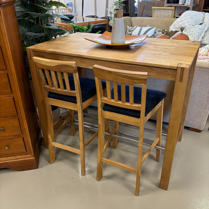 Bar Table & Stools