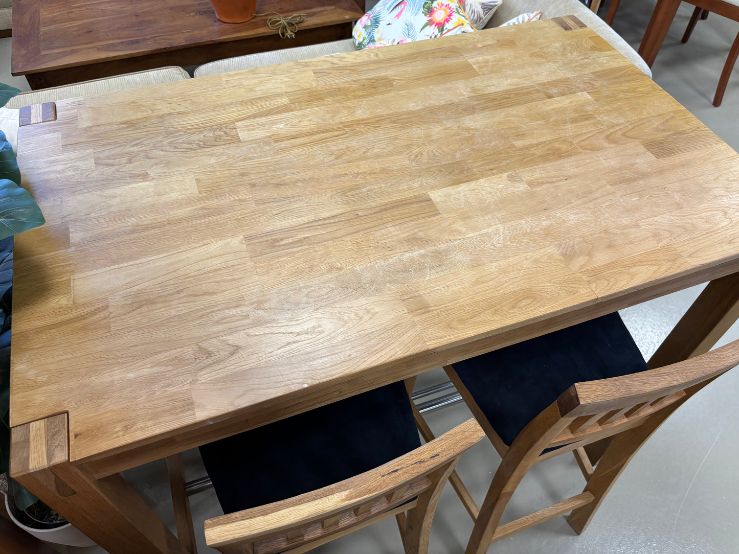 Bar Table & Stools