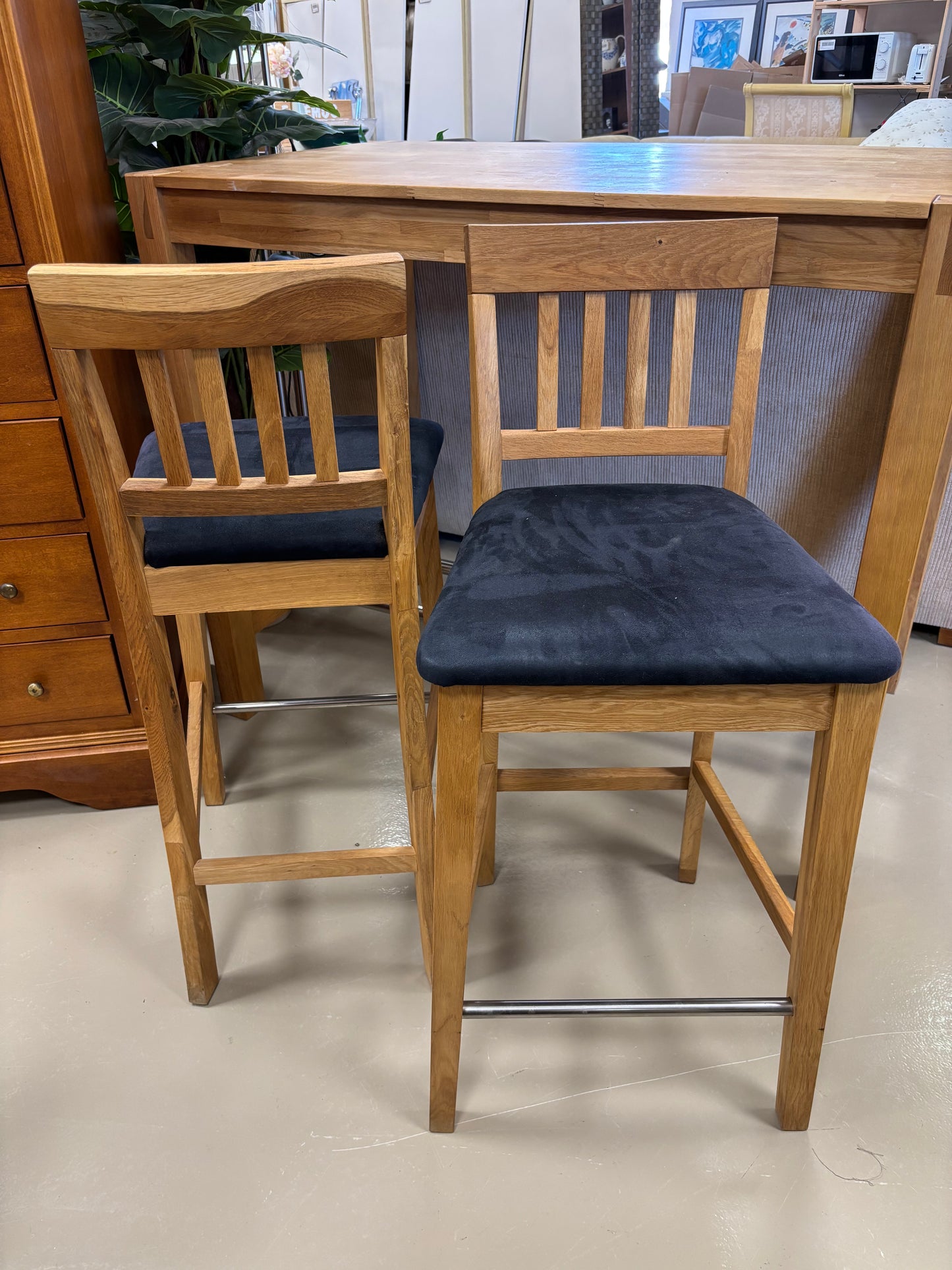 Bar Table & Stools