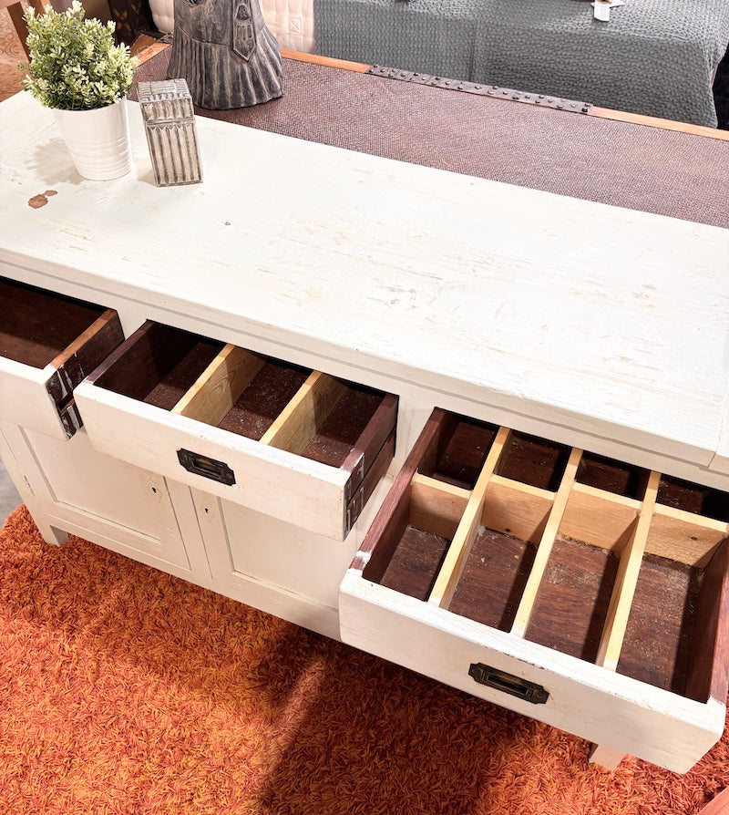 Sideboard