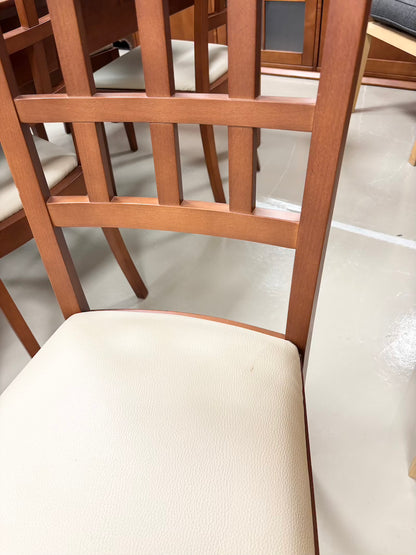 Table & Chairs