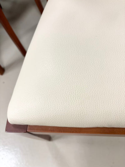 Table & Chairs
