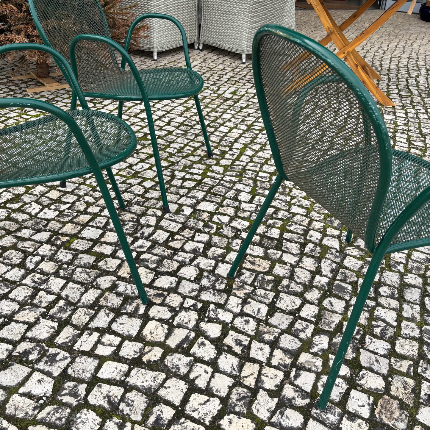 Chairs x4