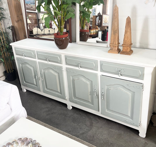 Sideboard