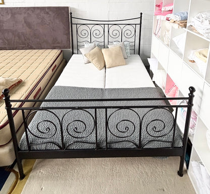 Double Bed
