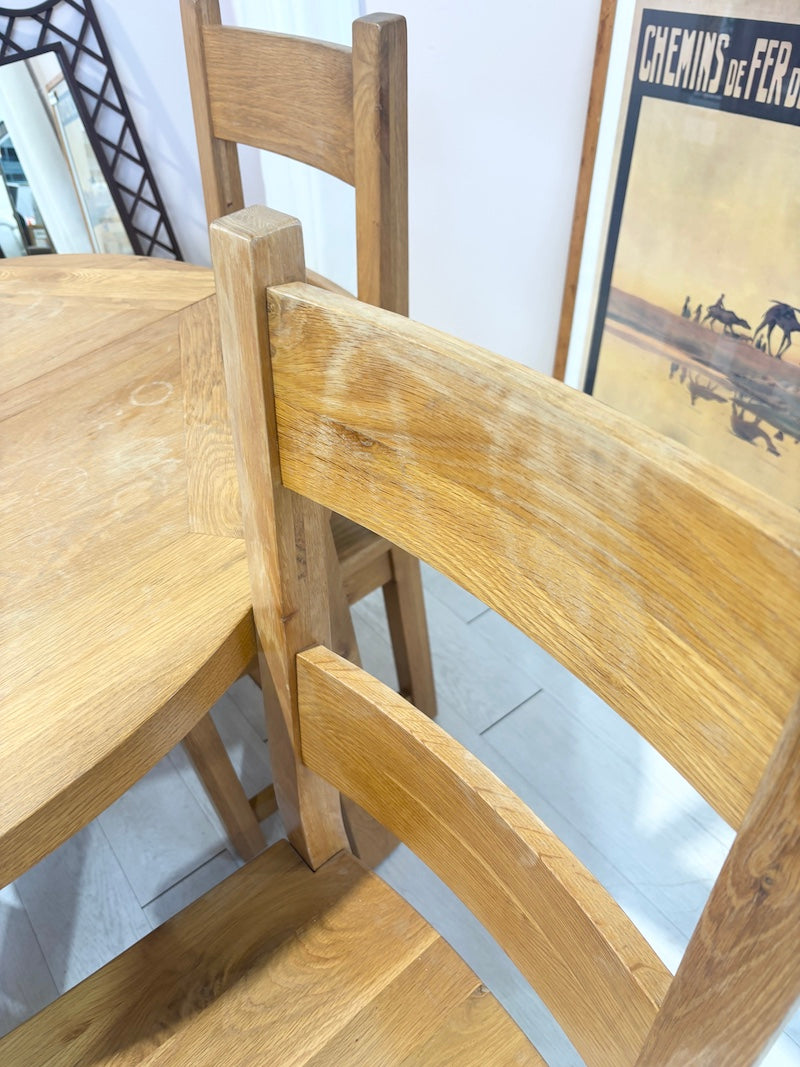 Table & Chairs