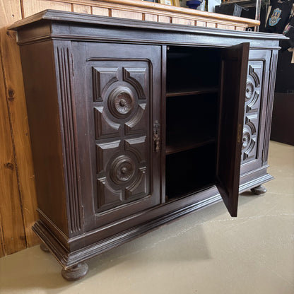Sideboard