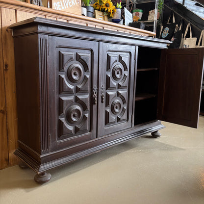 Sideboard