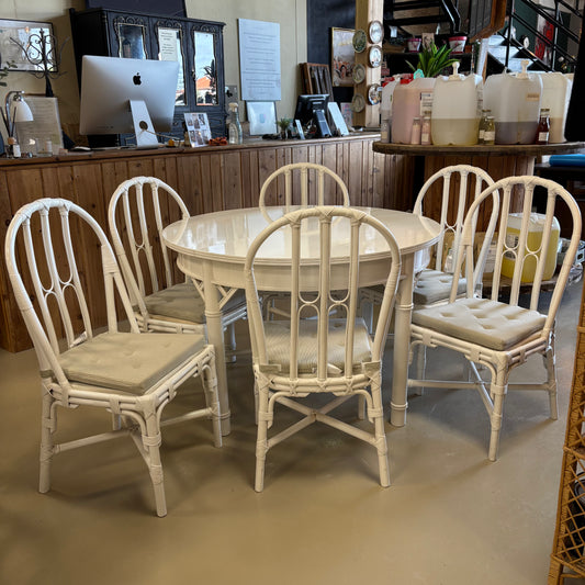 Table & Chairs