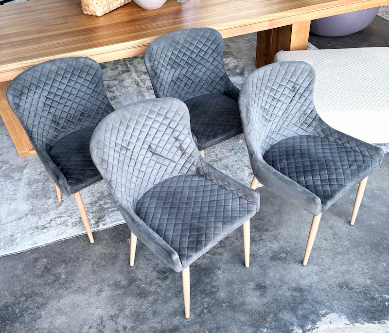 4 Chairs