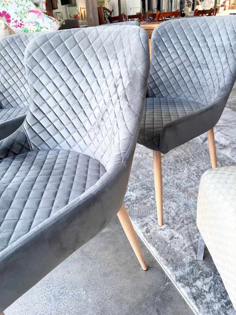 4 Chairs