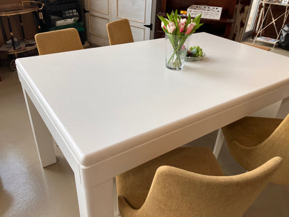 Extendable Dining Table