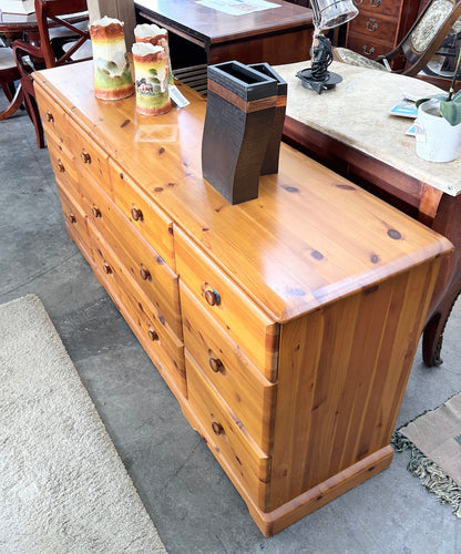 Sideboard