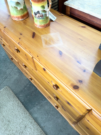 Sideboard