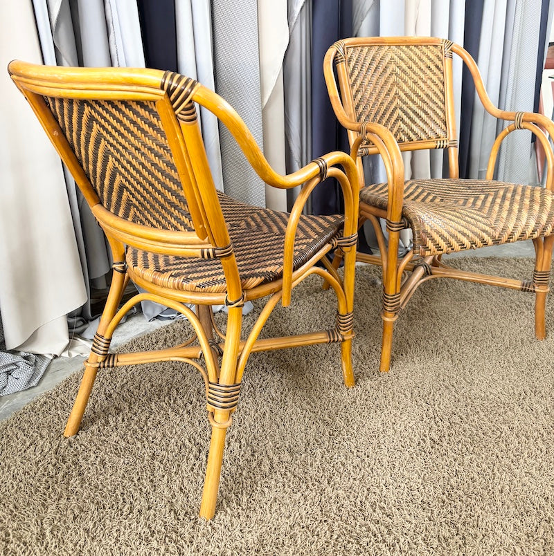 2 Chairs