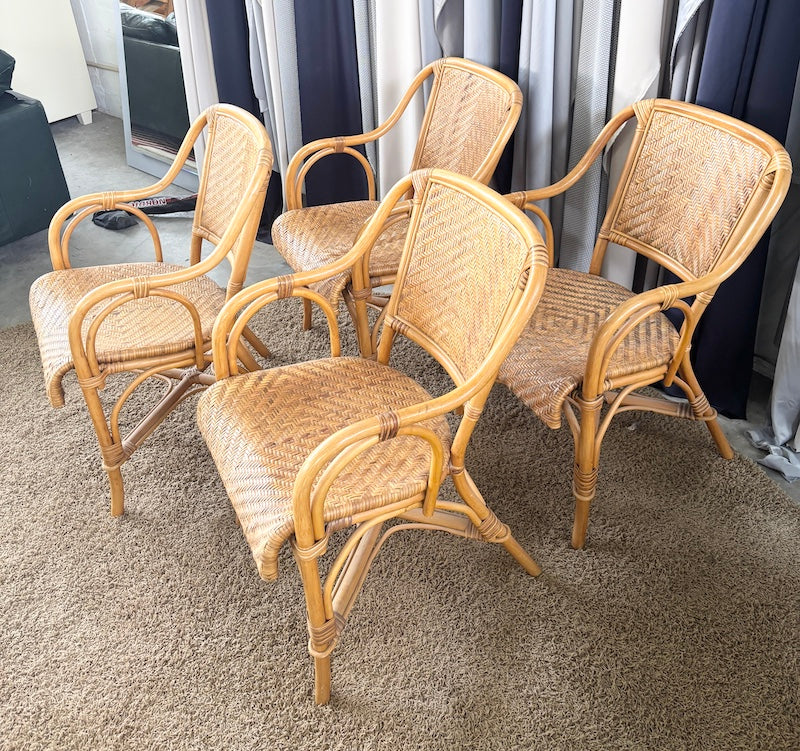 4 Chairs