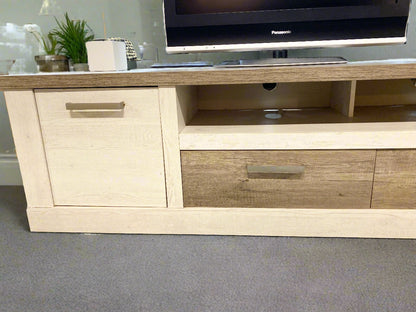 Media Unit