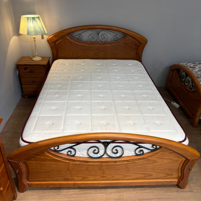 Double Bed