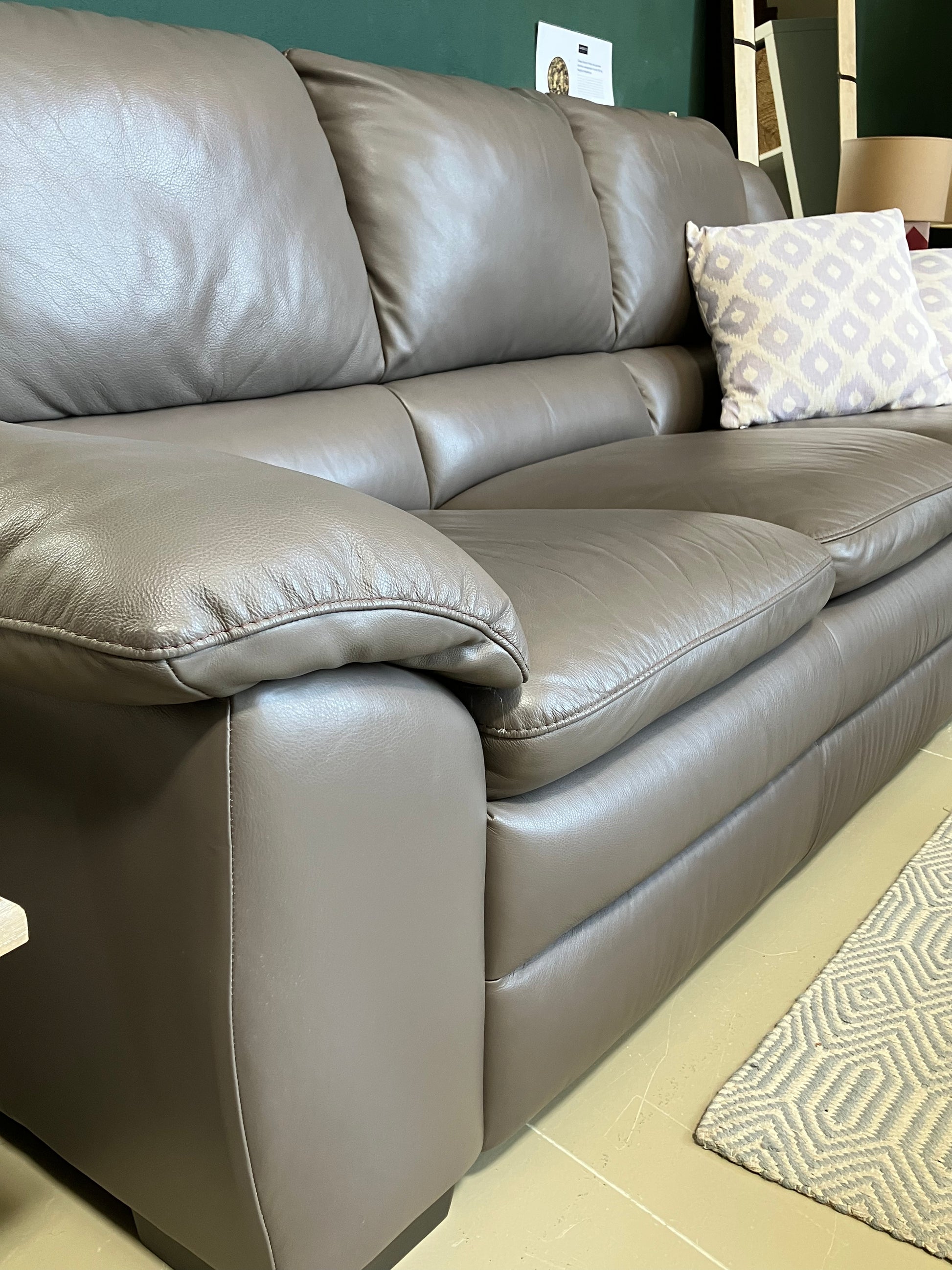 -Sofas_