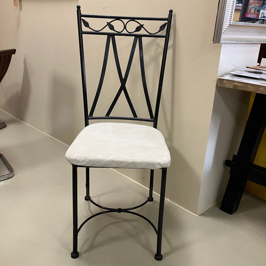 Mesa e cadeiras