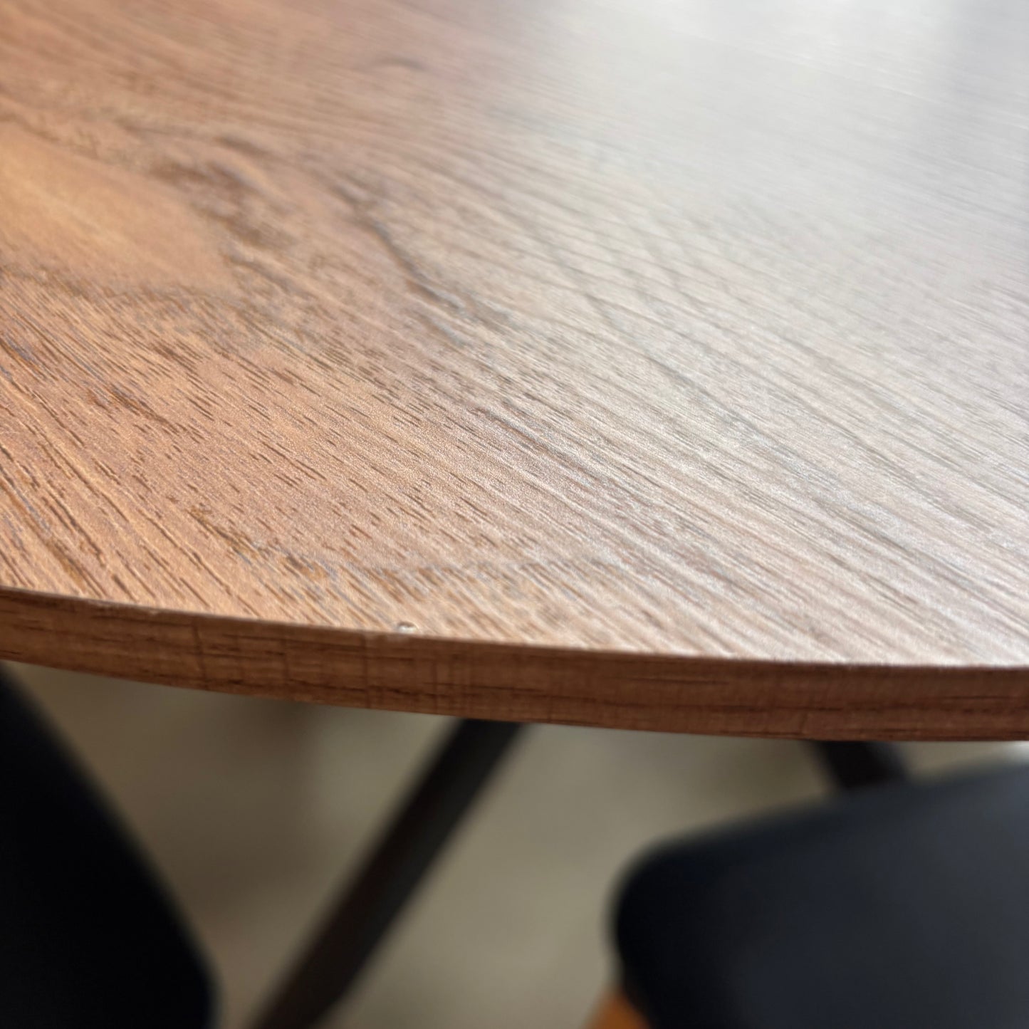 Table & Chairs