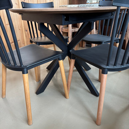 Table & Chairs
