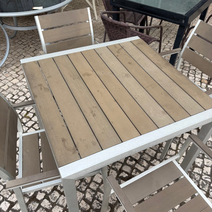 Table & Chairs