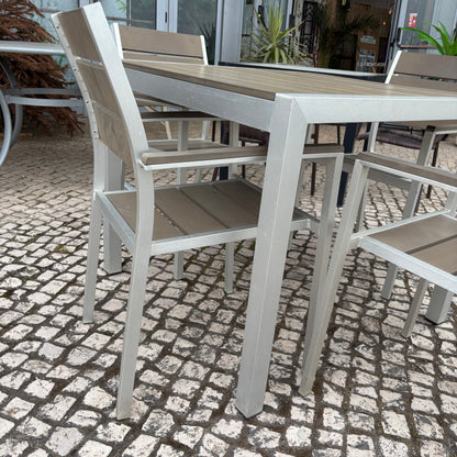 Table & Chairs