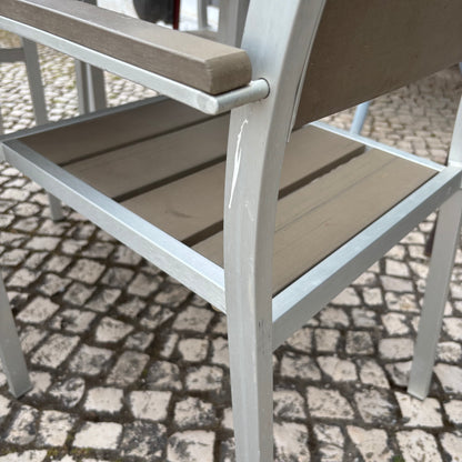 Table & Chairs