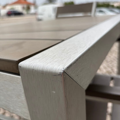 Table & Chairs