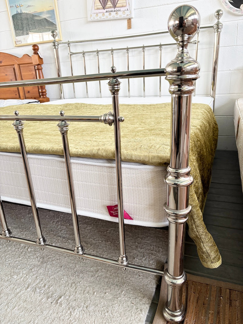 Double Bed