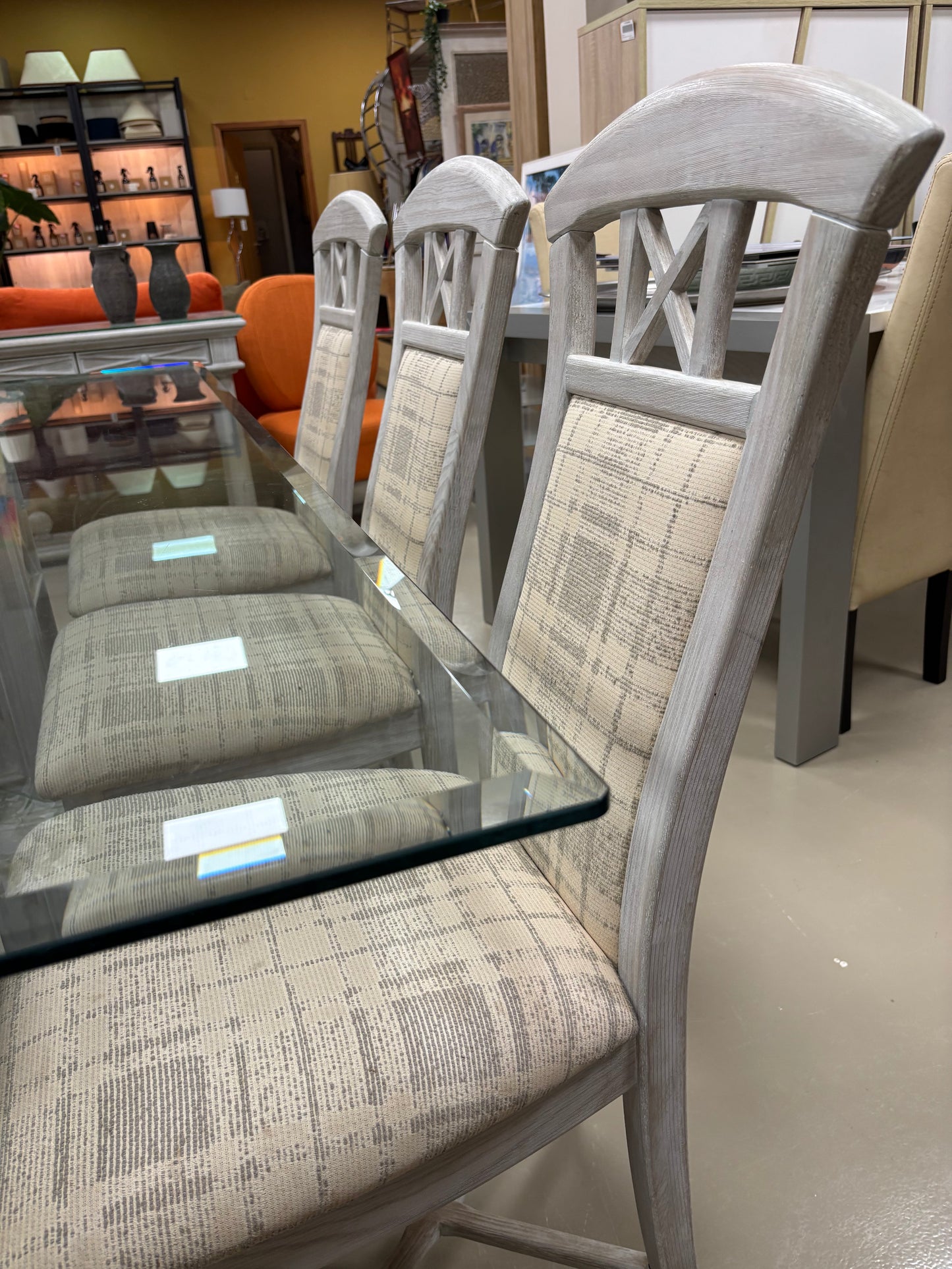 Table & Chairs
