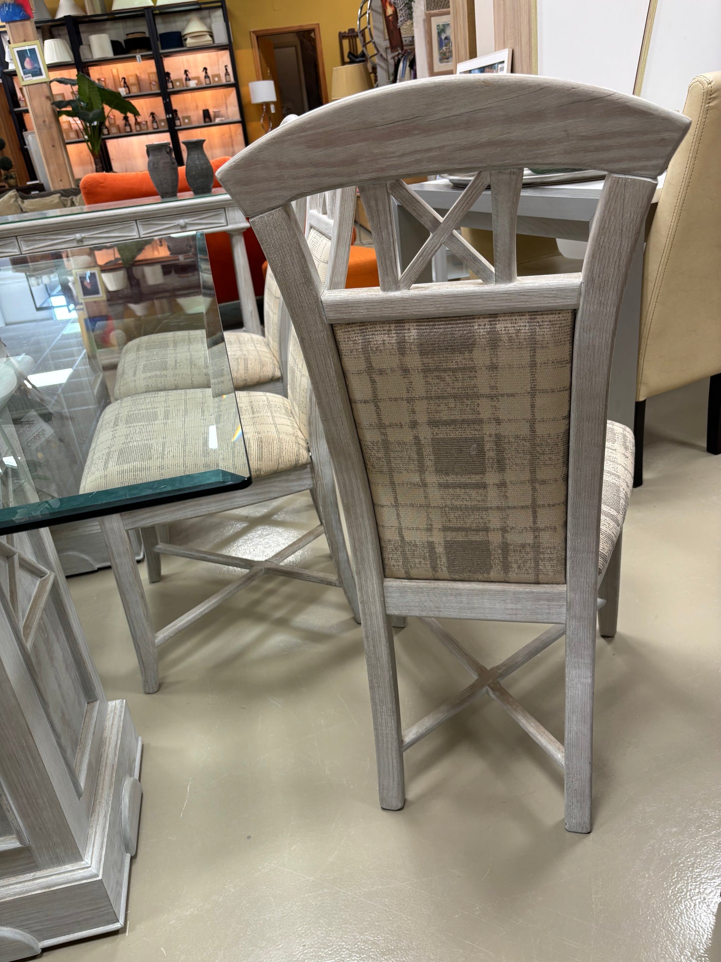 Table & Chairs